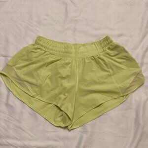 Lululemon Hotty Hot 2.5" shorts